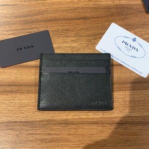 Men’s Prada card holder
